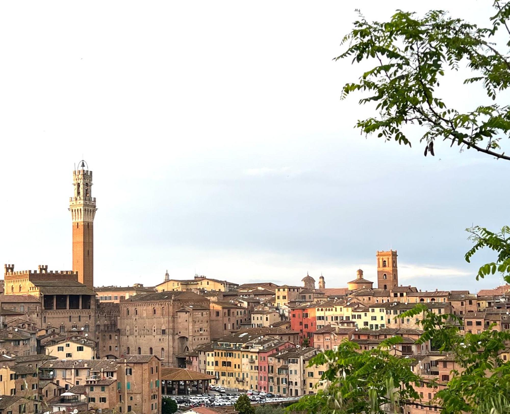 Ladyhouse Appartamento Tipico Con 4 Posti Letto Siena Exterior photo